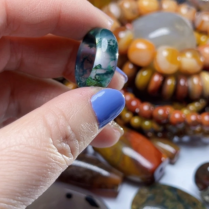 玛瑙/玉髓颈饰未镶嵌