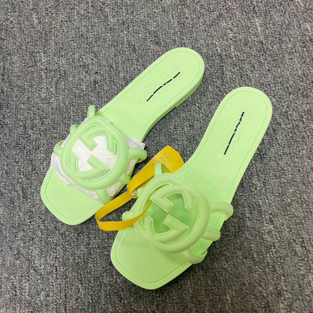 99新 GUCCI/古驰 （有盒）Interlocking镂空交织一字拖鞋36码/10367