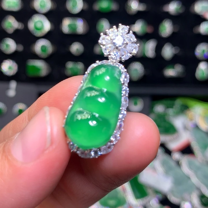 【闪购商品】翡翠颈饰银S925镶嵌天然翡翠