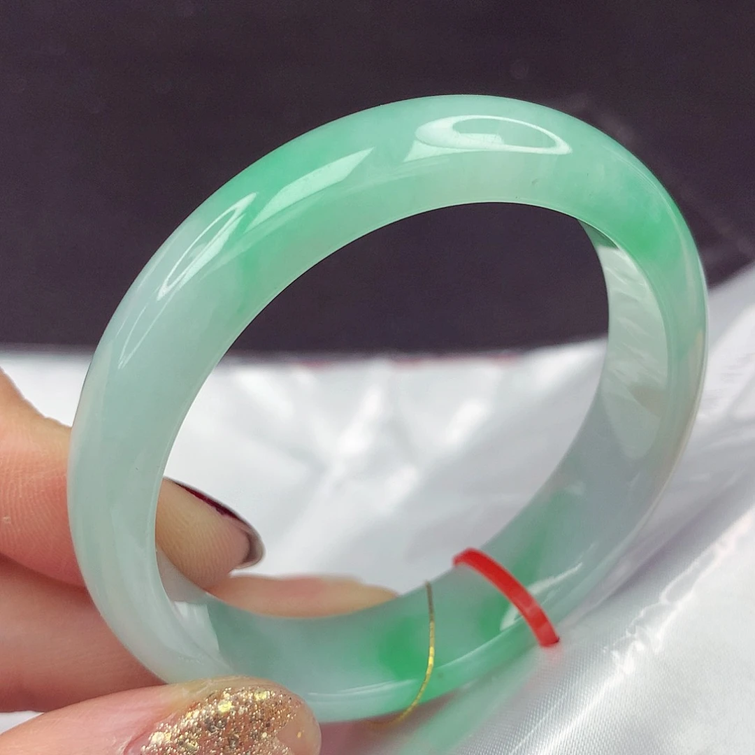 翡翠手镯未镶嵌51贵+137