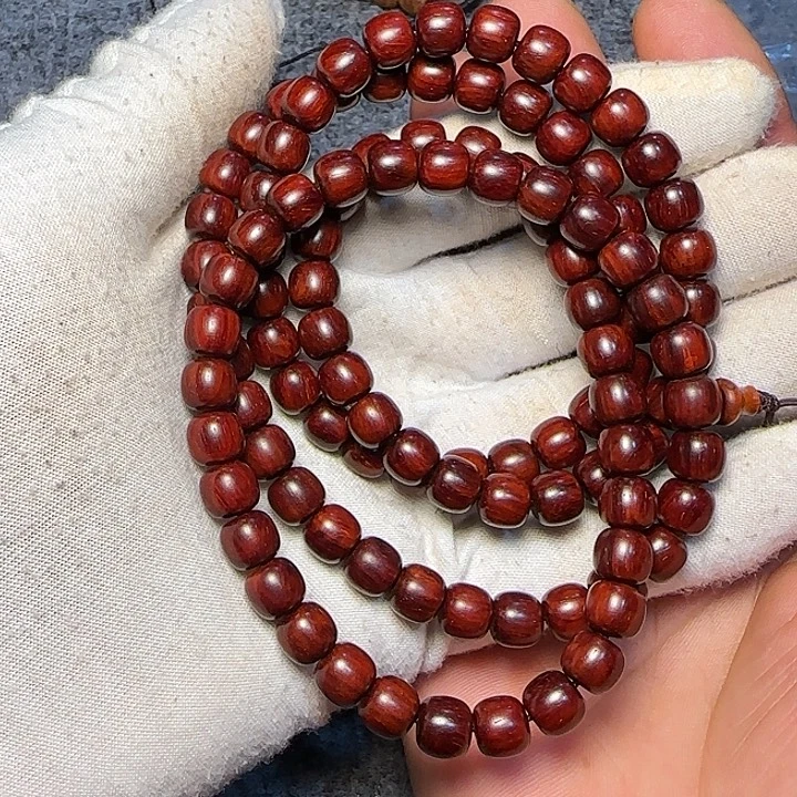 懂***9檀香紫檀（小叶紫檀）全陈化老料把件串