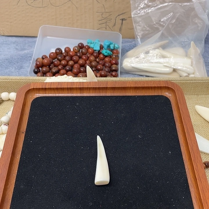 大叶紫檀（黑酸枝木类）小牙尖尖