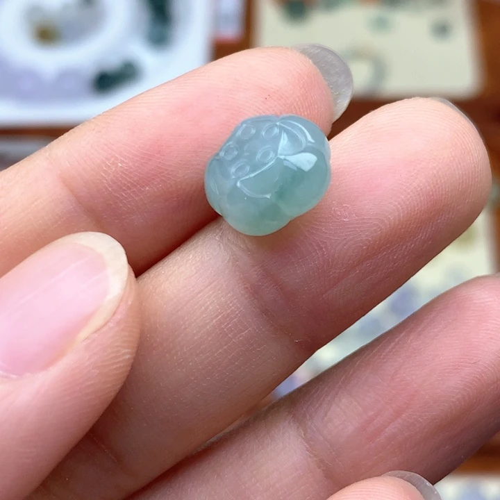 颈饰未镶嵌翡翠莲花珠