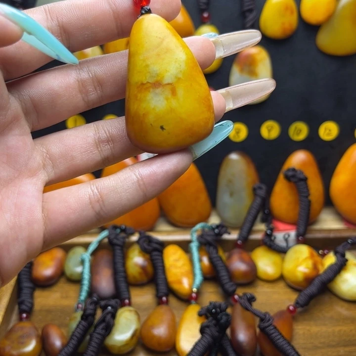 和田玉（糖玉）未镶嵌珠宝半成品