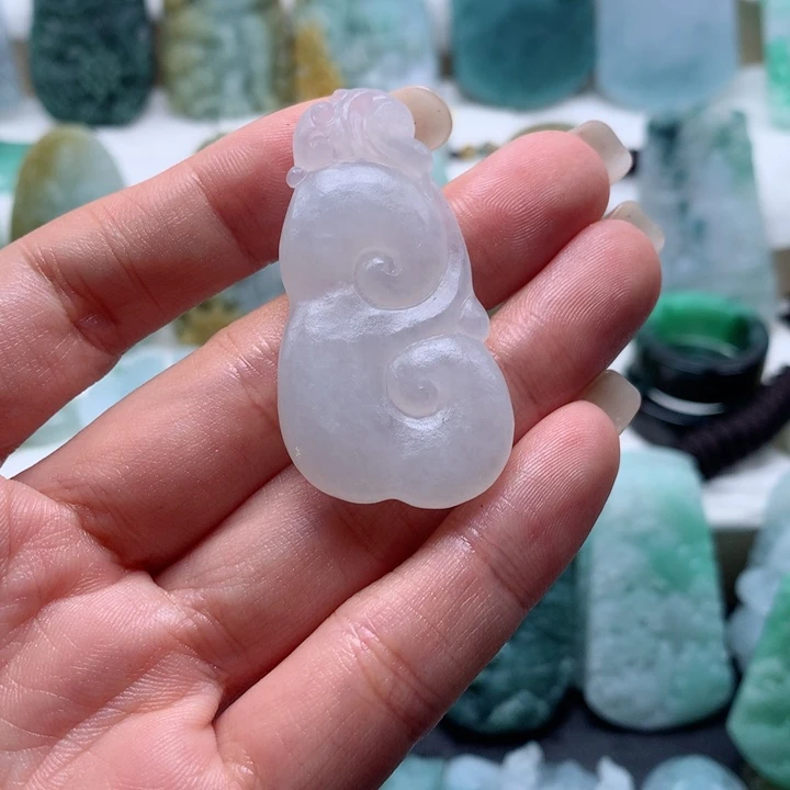 定制翡翠未镶嵌如意