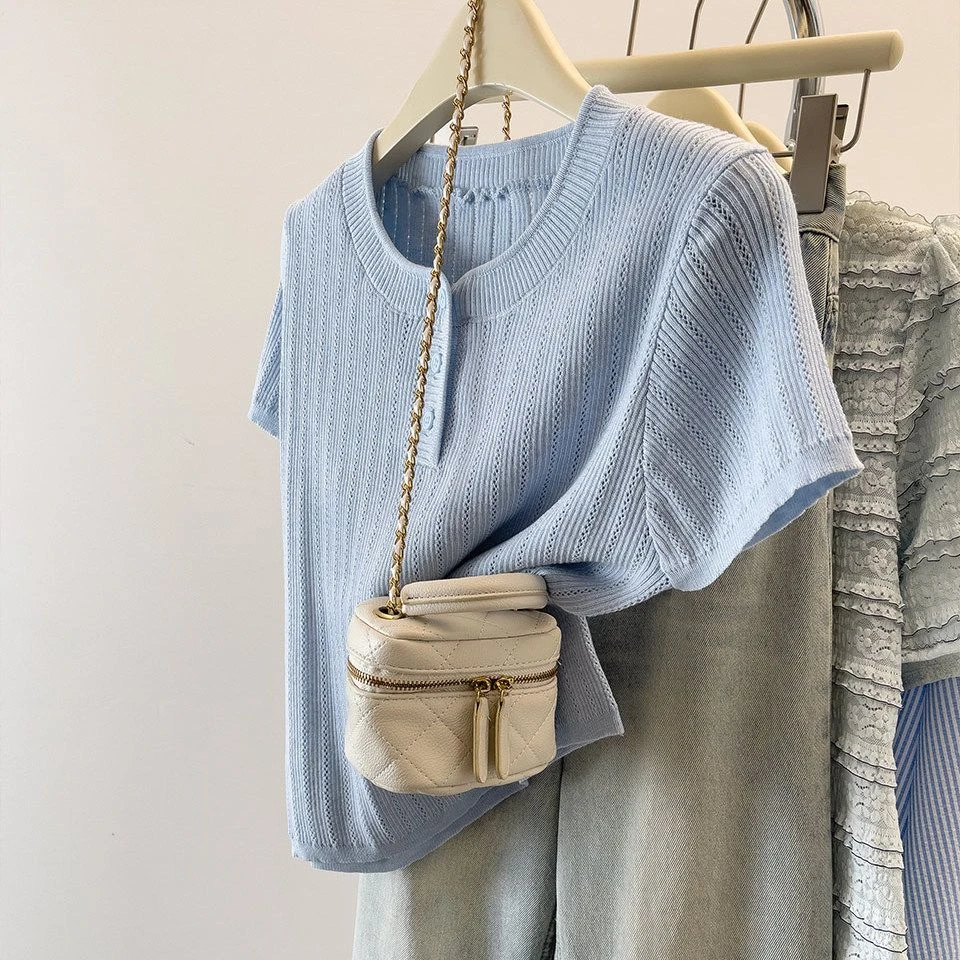 大码遮肚圆领上衣纯色短袖冰丝针织衫薄款打底衫T恤新款洋气纽扣