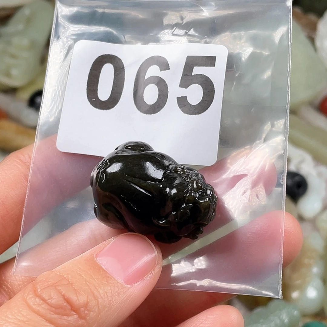 和田玉（糖玉）颈饰未镶嵌