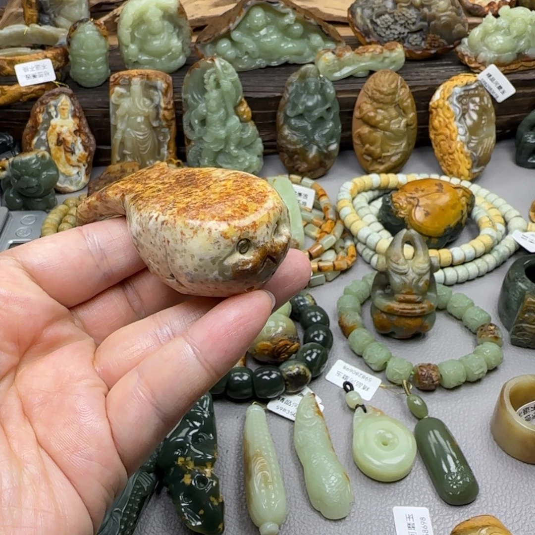 岫岩河磨玉（透闪石质玉）未镶嵌珠宝奇石