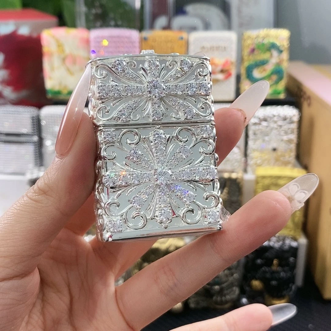 铜纯银满钻克罗心打火机