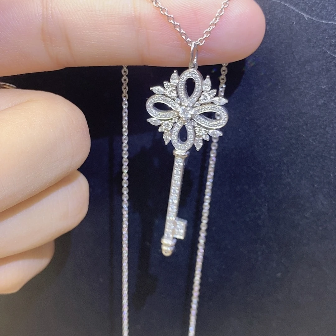 钻石项链铂Pt950镶嵌维多利亚雪花钥匙