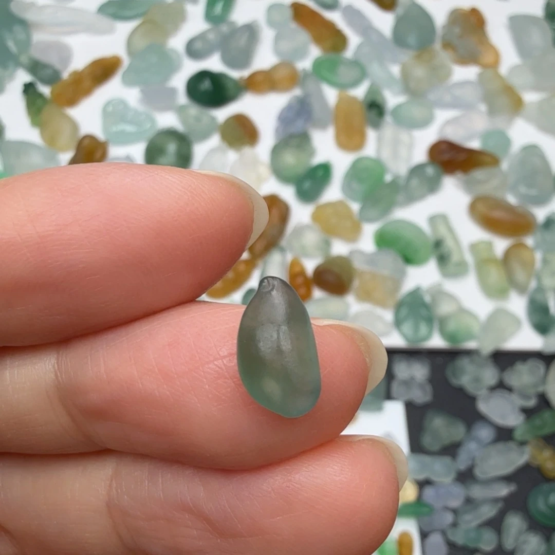 定制翡翠未镶嵌小瓜