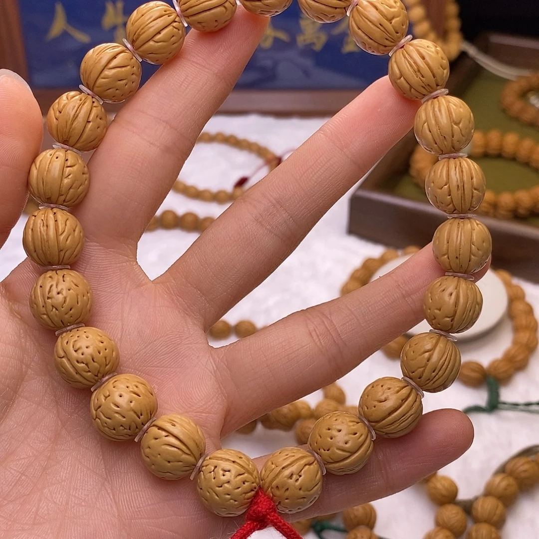 斌***总桃核手串12肌肉小黄桃桃核手持