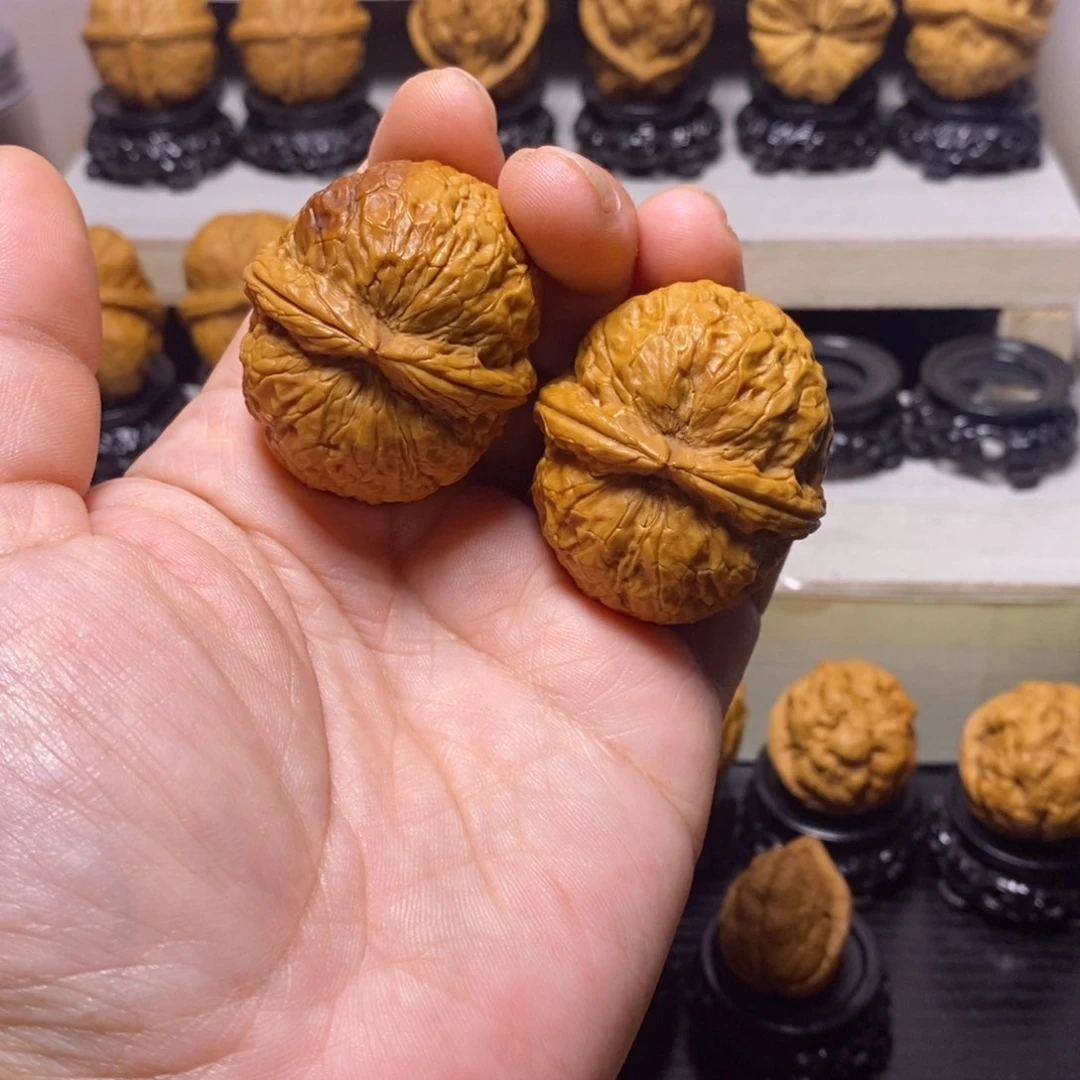 文玩核桃吊坠10w至尊元宝42尺