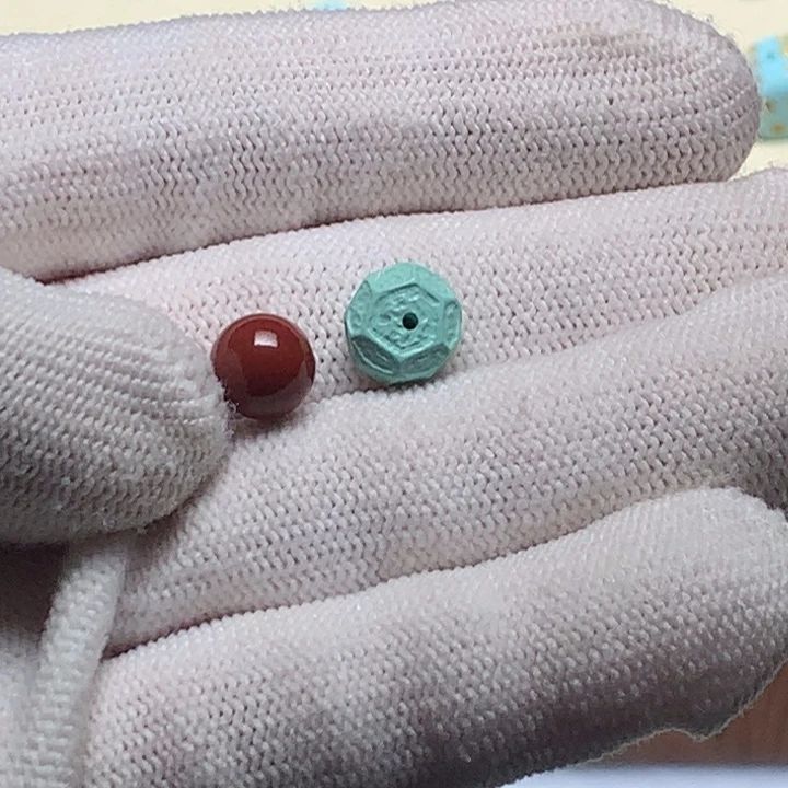 南红玛瑙未镶嵌珠宝奇石