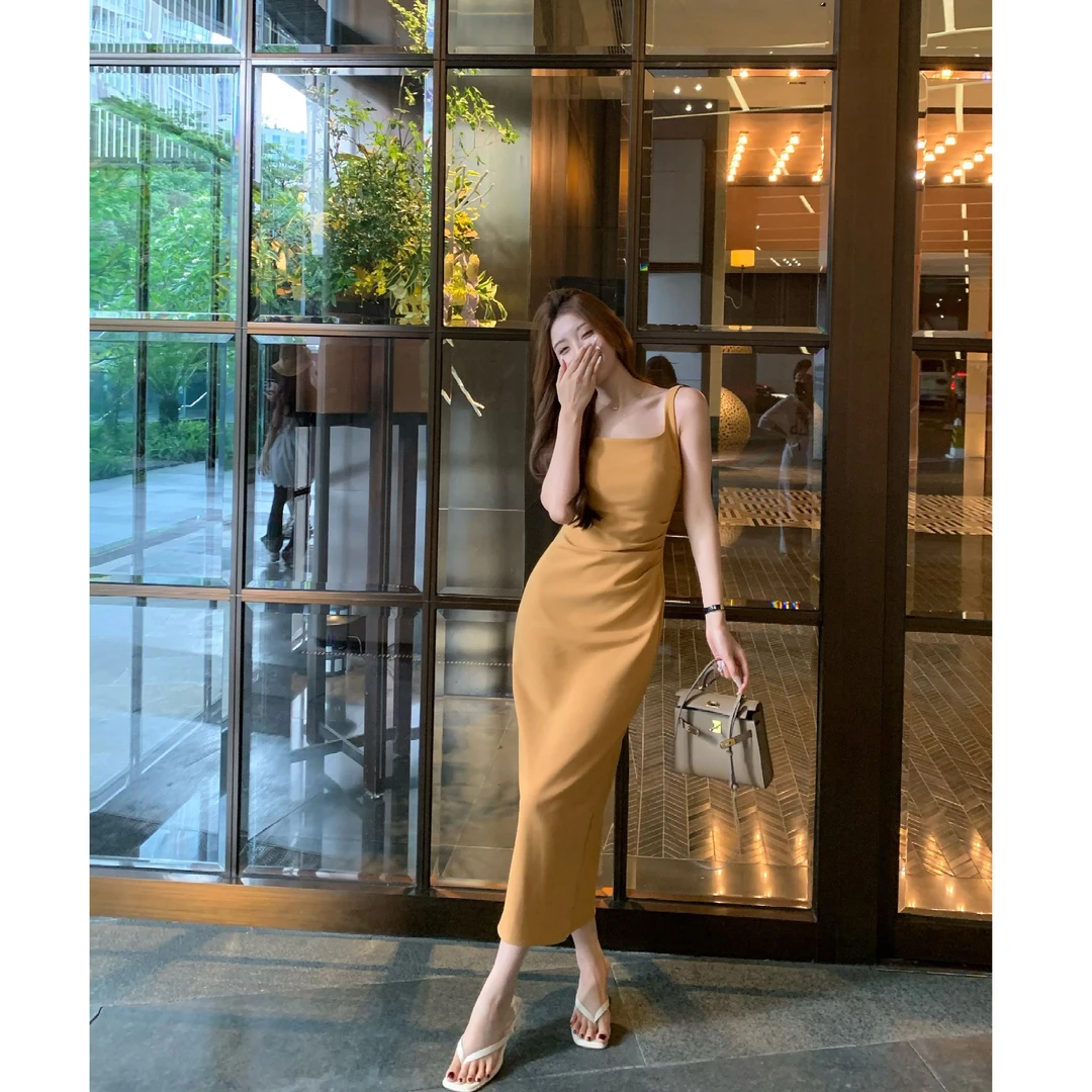 SZA【日光岛屿】夏季新款时尚气质方领褶皱收腰吊带连衣裙A-1952