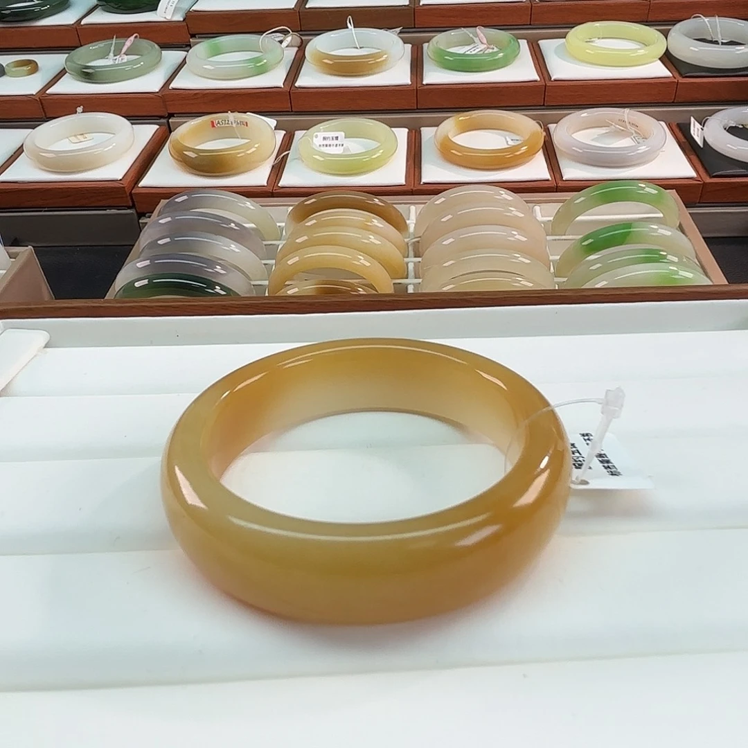 和田玉未镶嵌手镯53橘糖奶盖宽胎