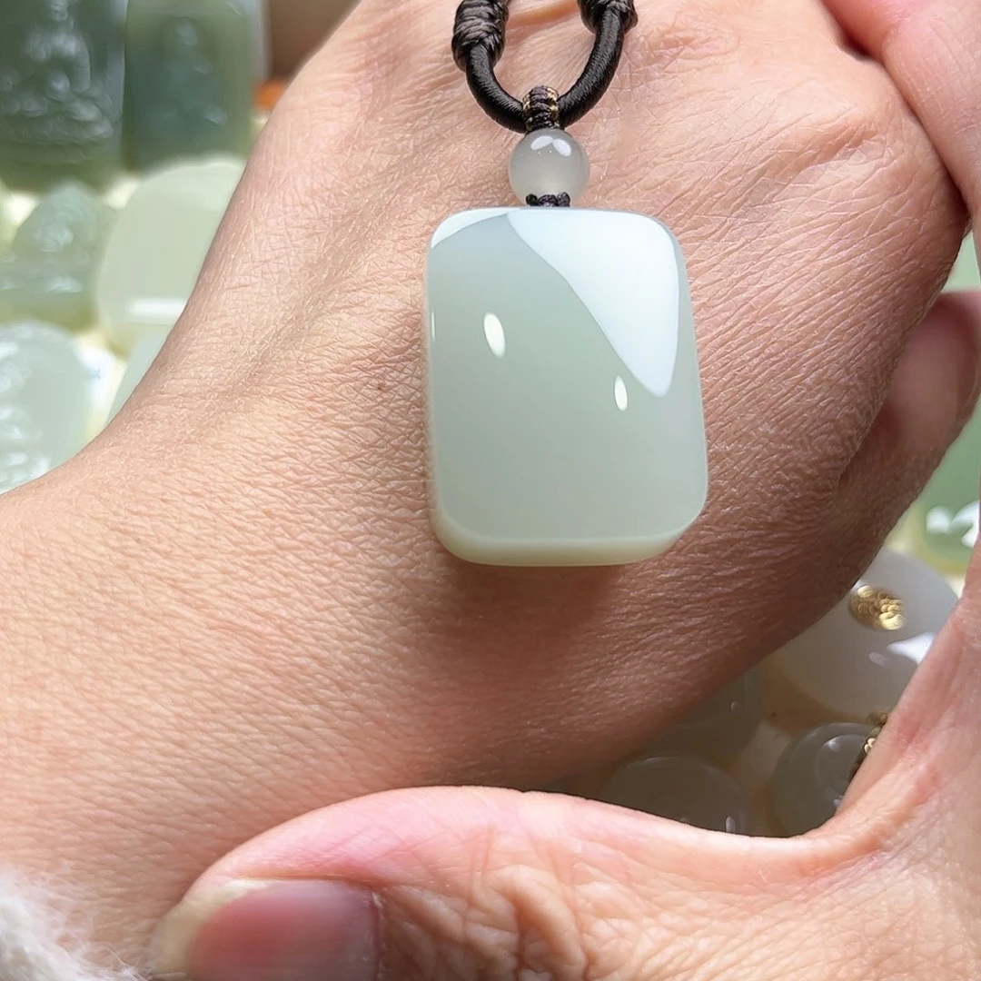 和田玉挂件未镶嵌