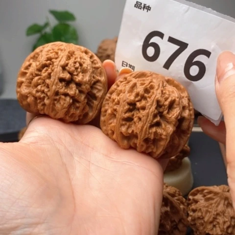 尚***击文玩核桃吊坠49粗筋676