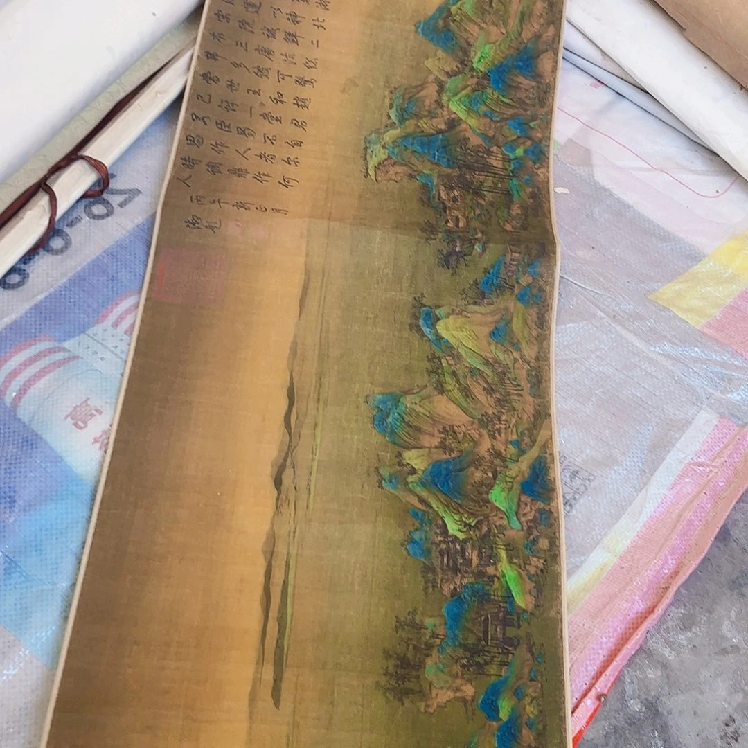 摆件，破损，水渍，轴坏都是正常的印刷