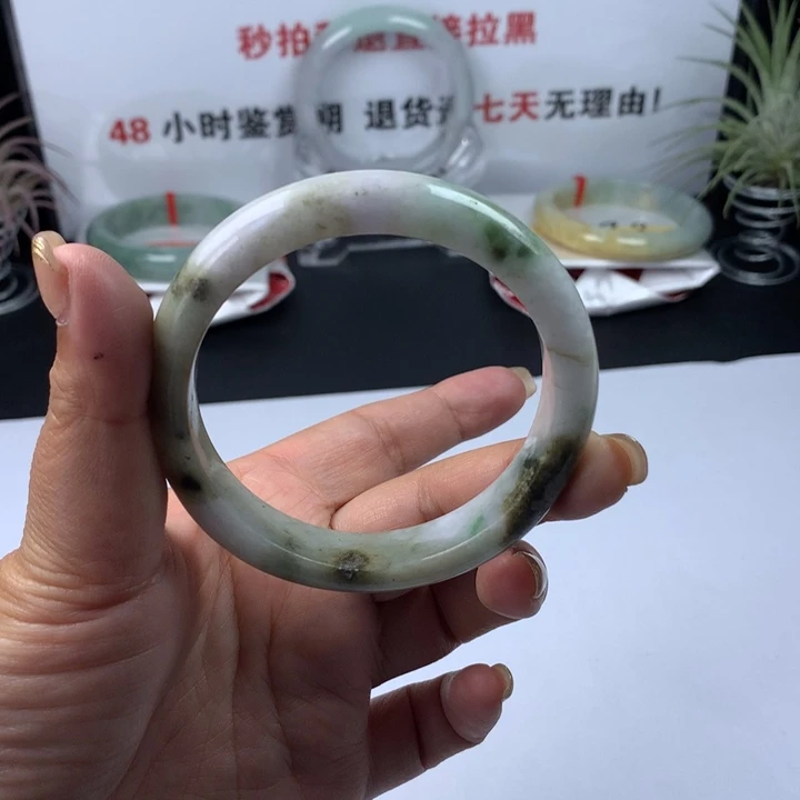 未镶嵌手镯翡翠74