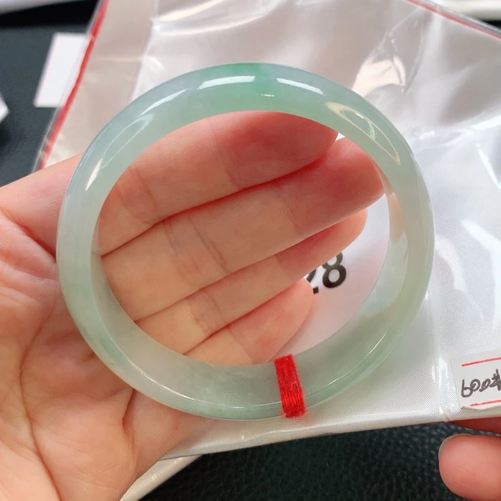 翡翠手镯未镶嵌y****)59.9轮胎