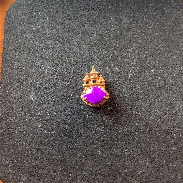 苏纪石（舒俱来）18K金镶嵌吊坠