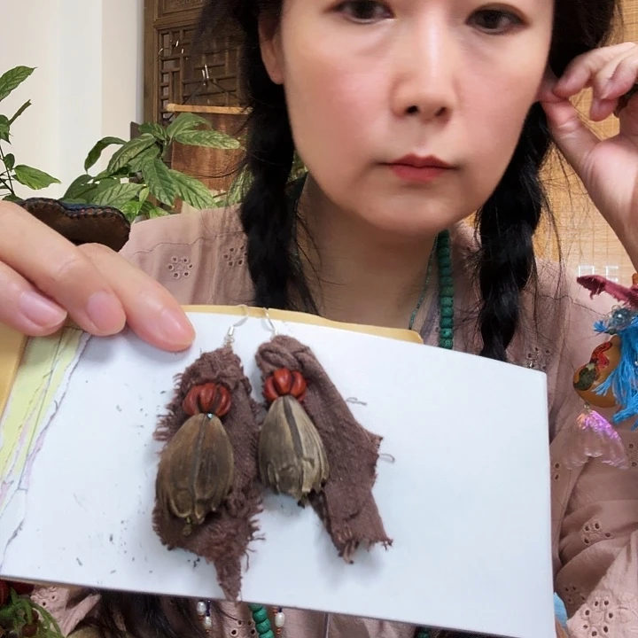设计款耳环一对一对一习