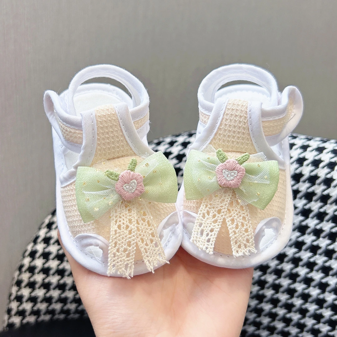 夏季0-1岁女宝宝学步鞋3-6-12个月公主风软底防滑防掉透气凉鞋