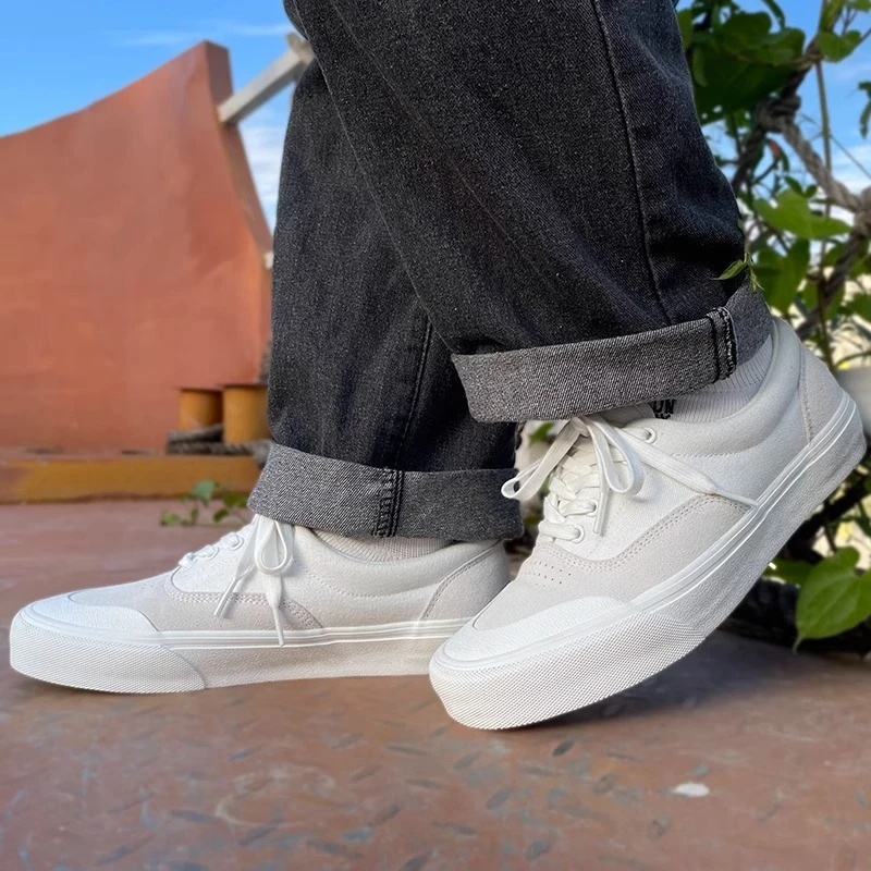 新款街舞运动板鞋极路客米白男女学生防滑减震反毛皮滑板鞋小白鞋