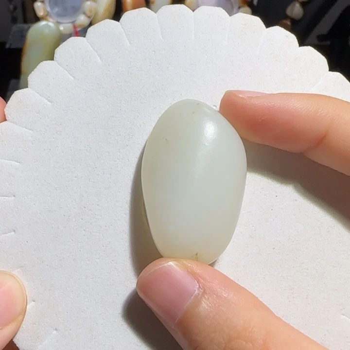 和田玉未镶嵌吊坠(不含链)21.5克