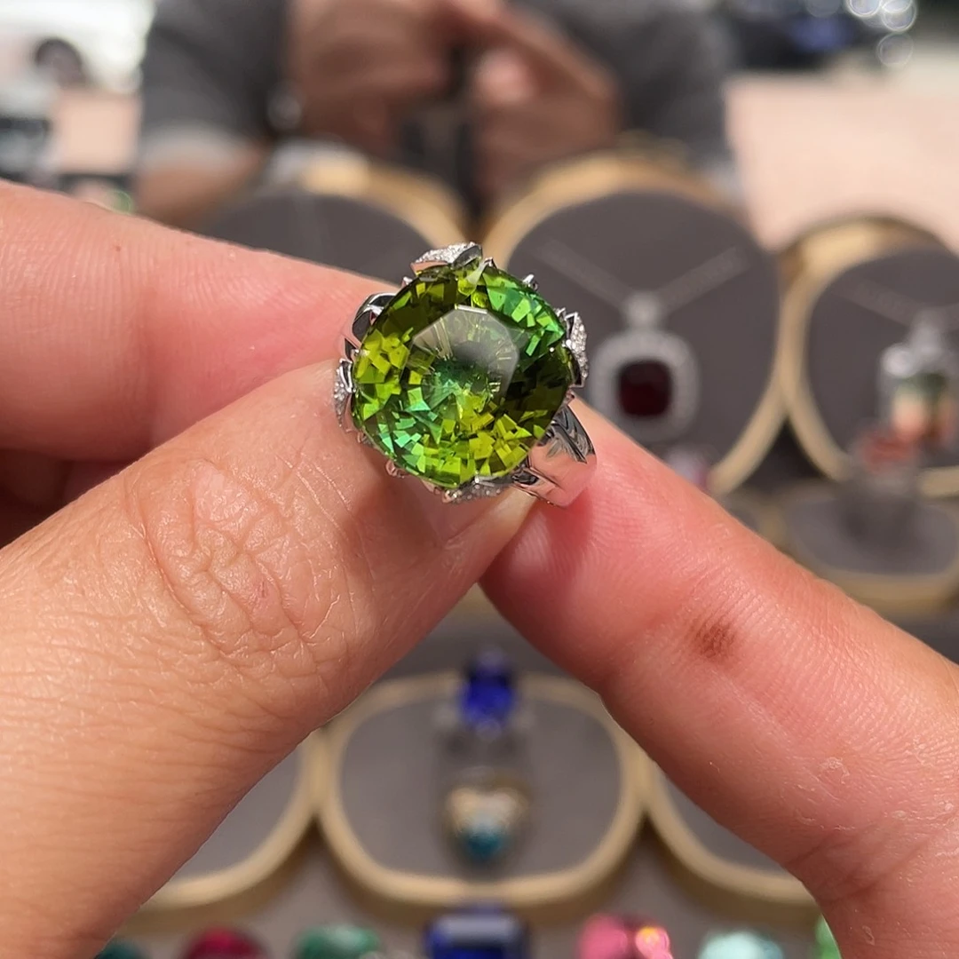 碧玺戒指18K金镶嵌13.3ct