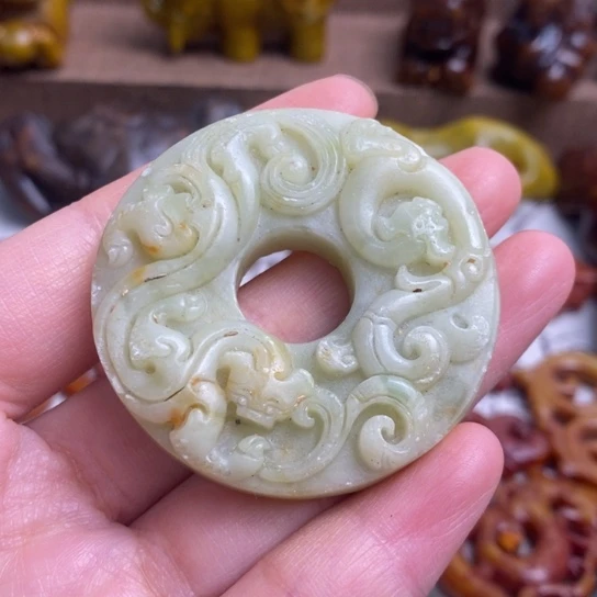 蛇纹石玉未镶嵌颈饰74