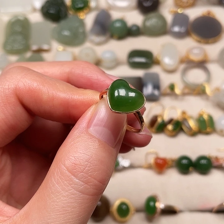 和田玉18K金镶嵌戒指