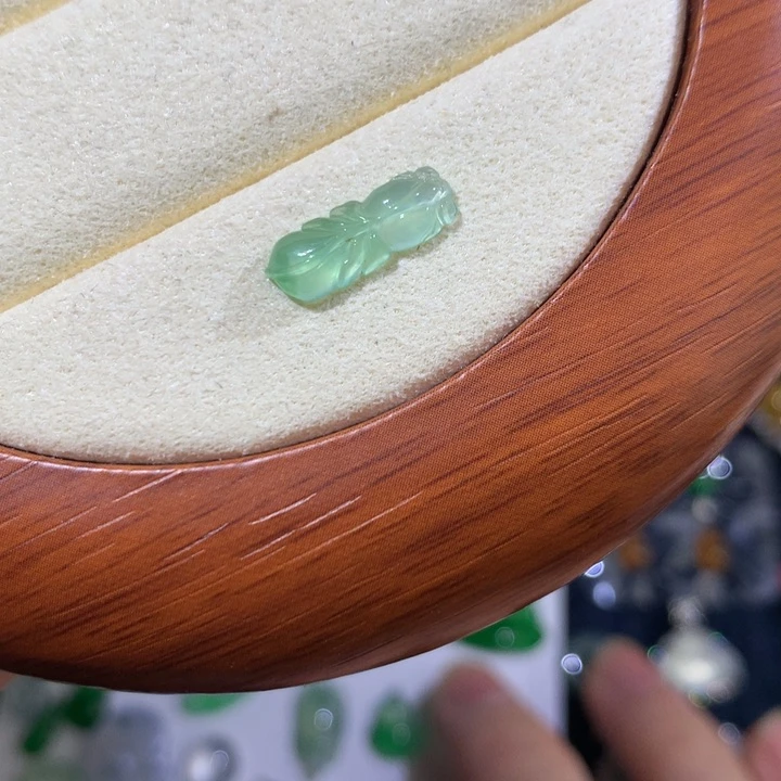 【闪购商品】颈饰未镶嵌翡翠