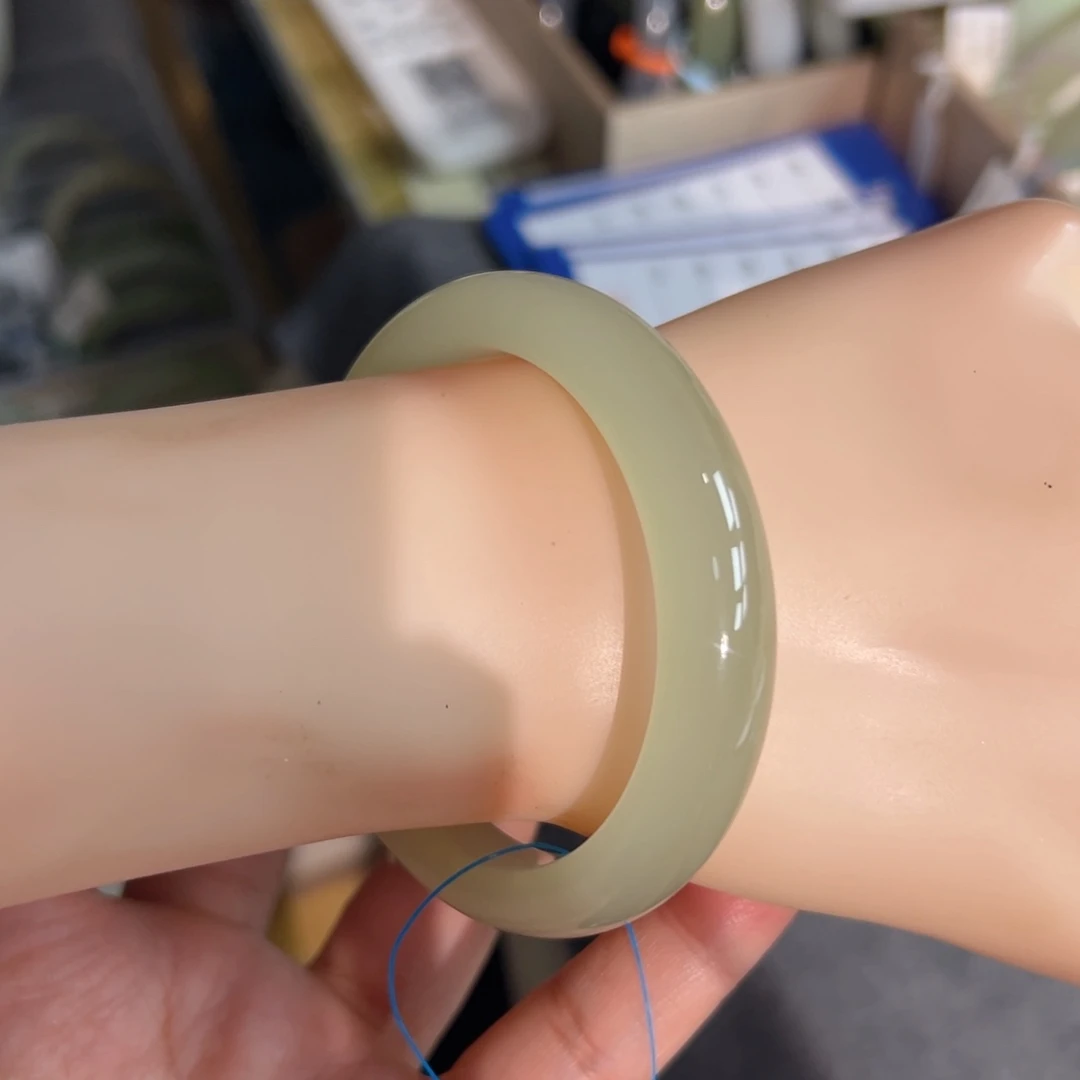 和田玉手镯未镶嵌高冰猫眼晴水