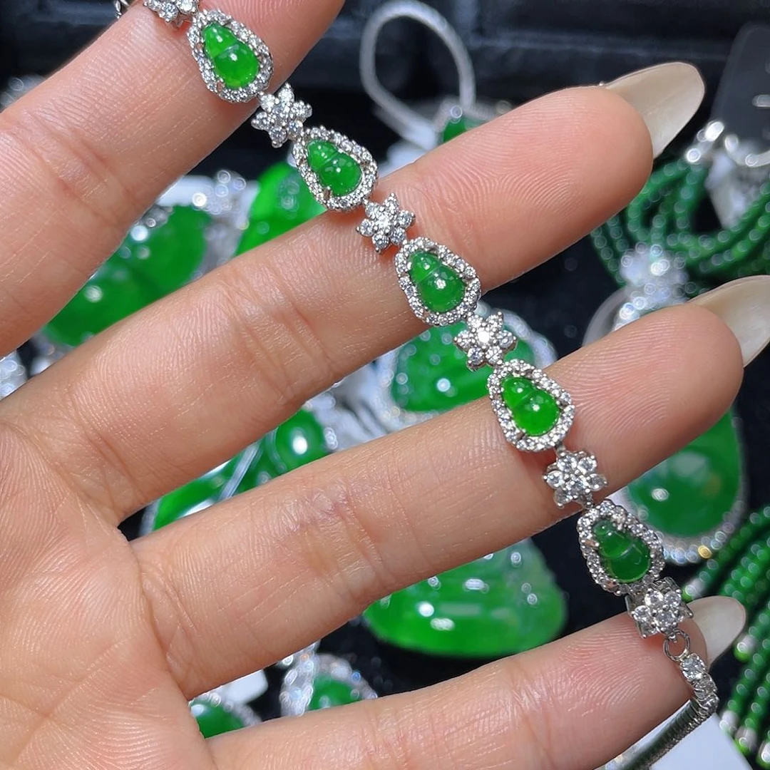 翡翠颈饰银S925镶嵌翡翠