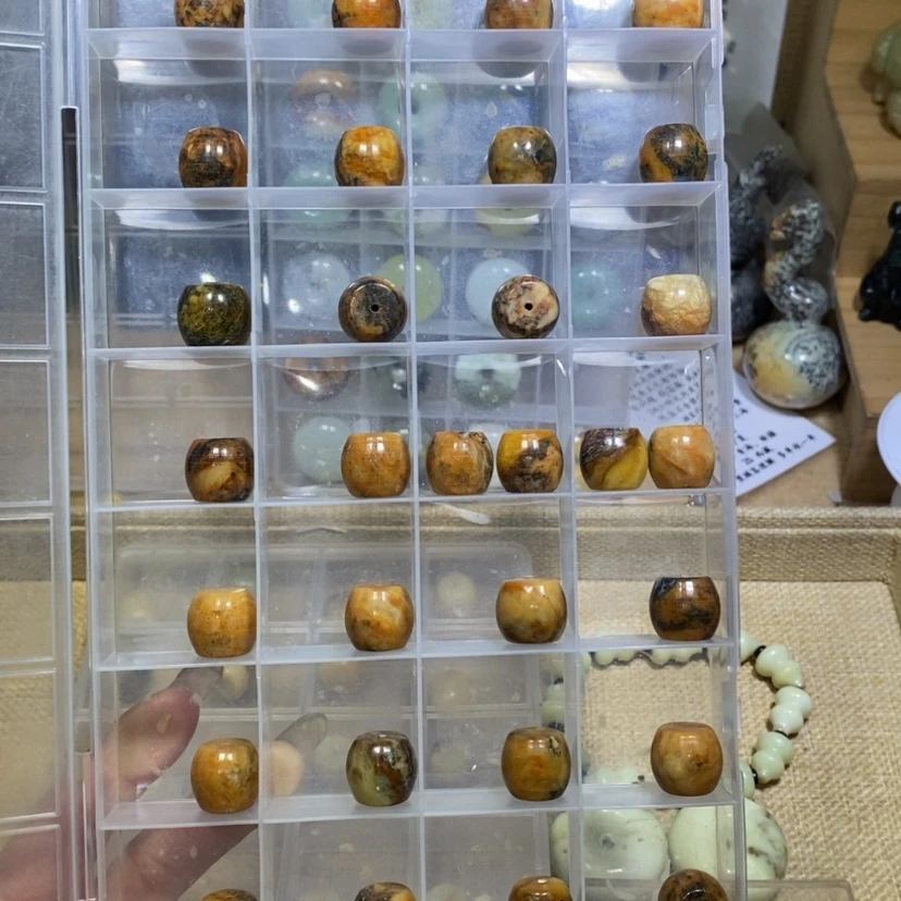 【闪购商品】蛇纹石玉颈饰未镶嵌梦****?22