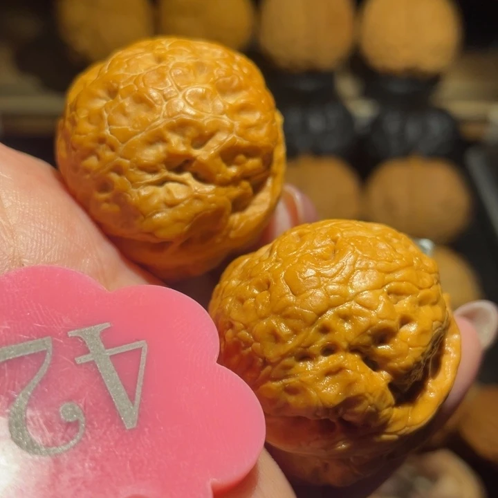 玉兔金蟾核桃尺寸35