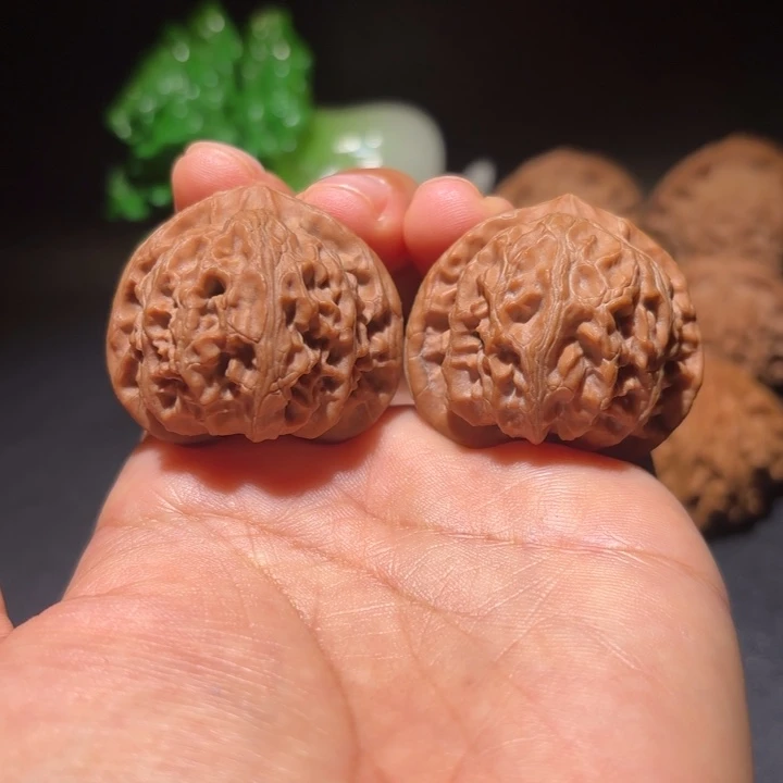 文玩核桃吊坠文玩核桃吊坠宫灯38