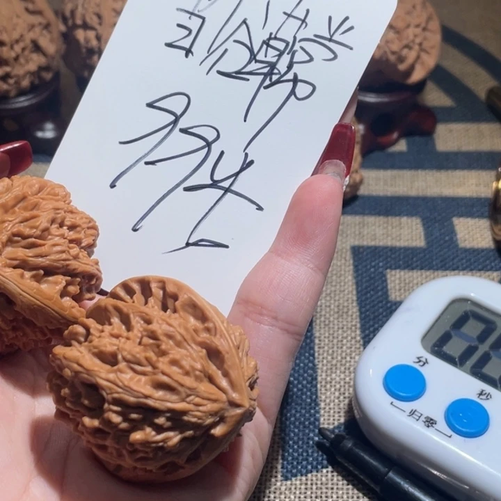 雪***堂吊坠文玩核桃白狮