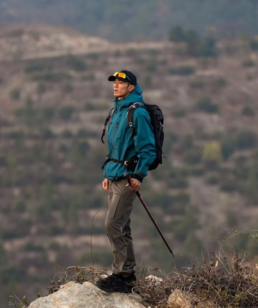 【AA1】2025新年大促户外连帽羽绒服