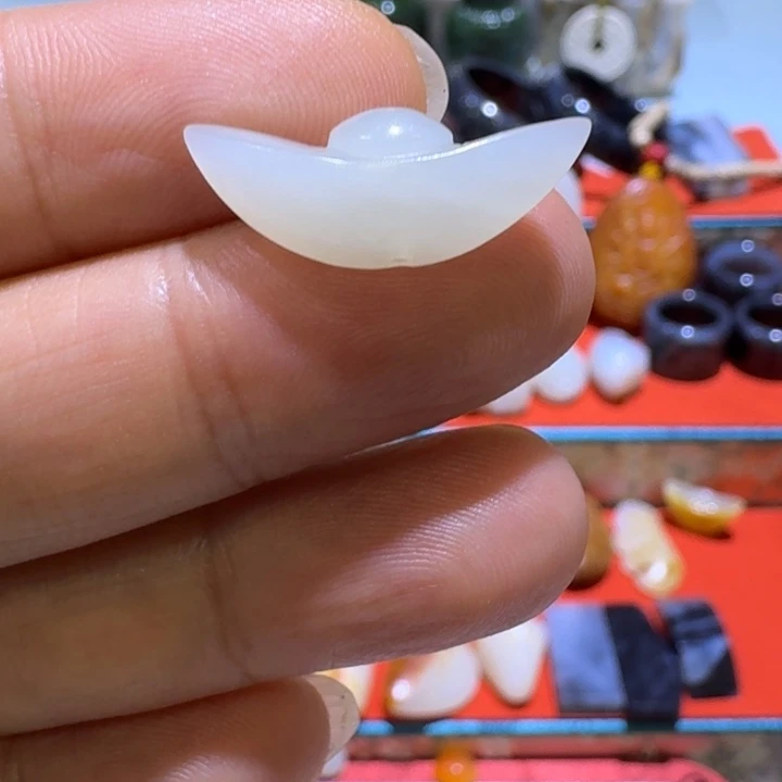 和田玉（子料）未镶嵌车挂