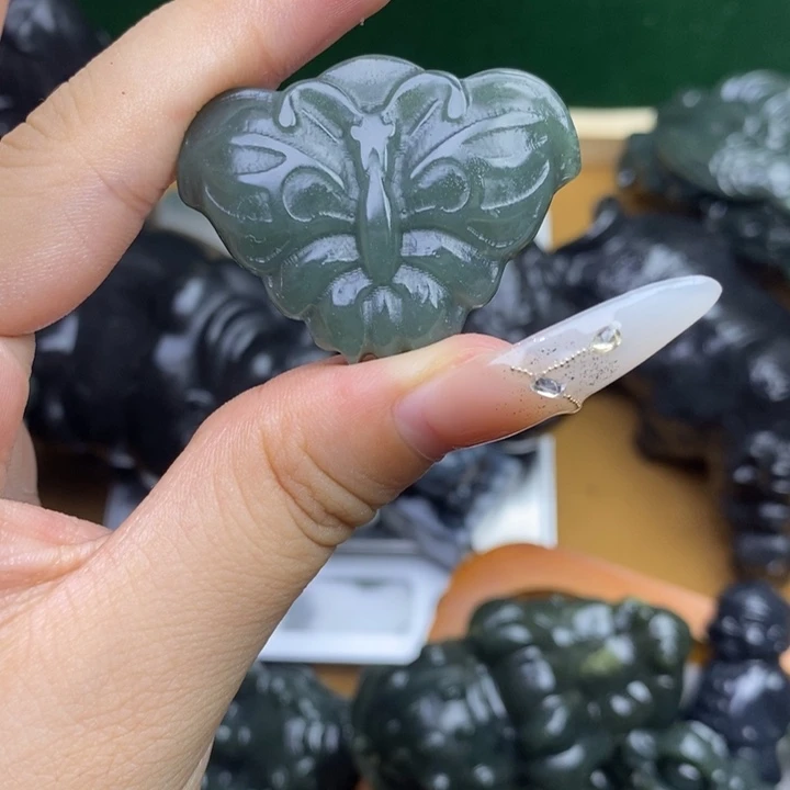 和田玉（糖玉）未镶嵌挂件