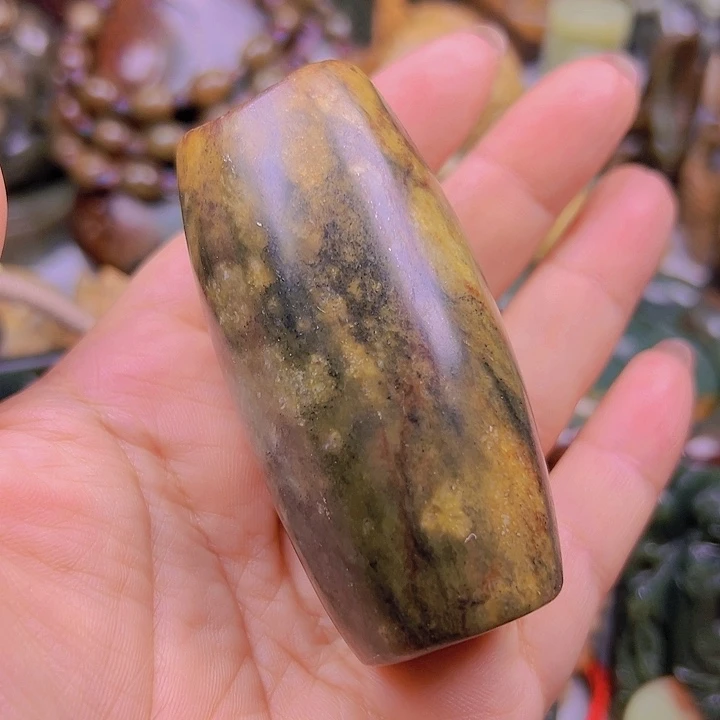 岫岩河磨玉（透闪石质玉）未镶嵌把件