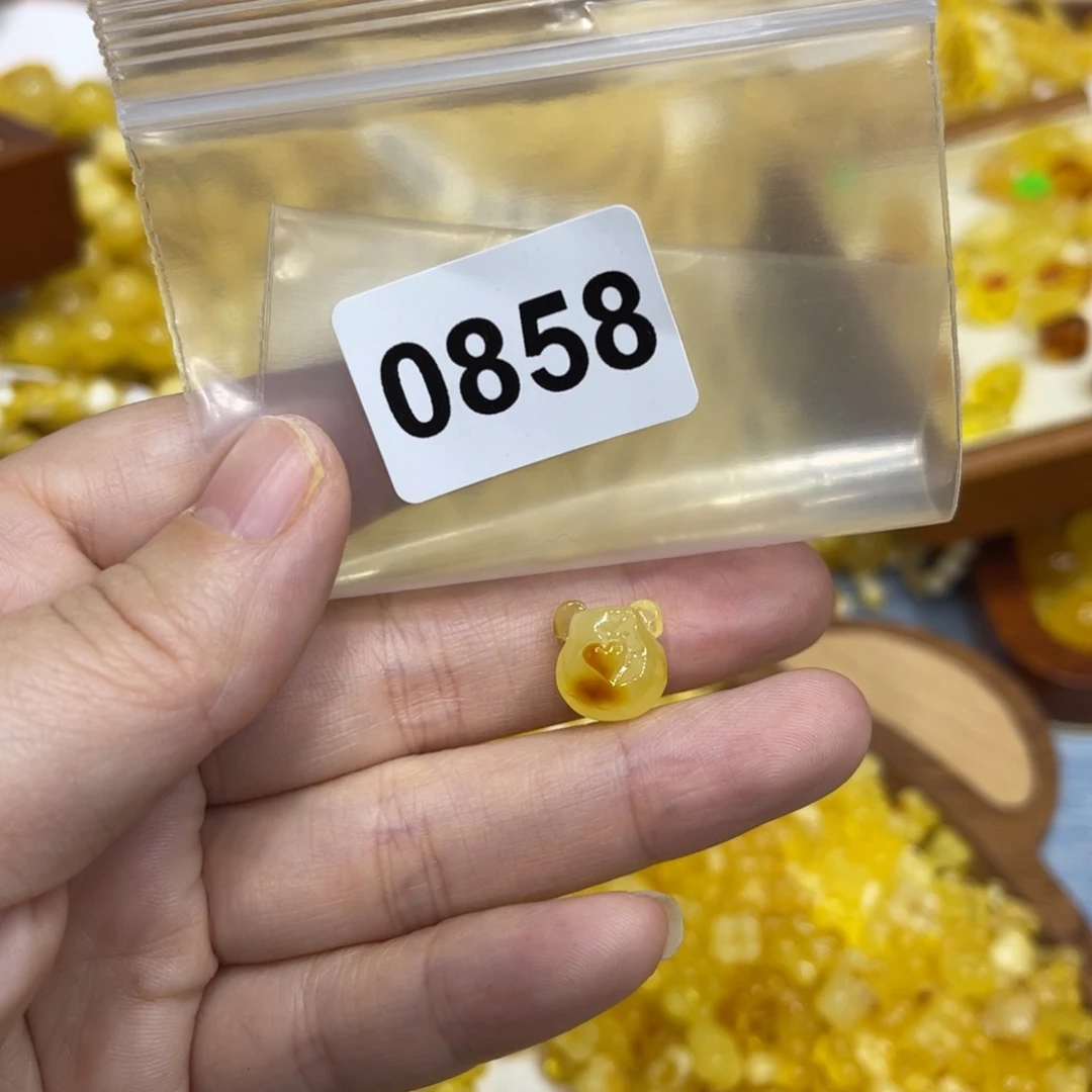 琥珀珠宝奇石未镶嵌