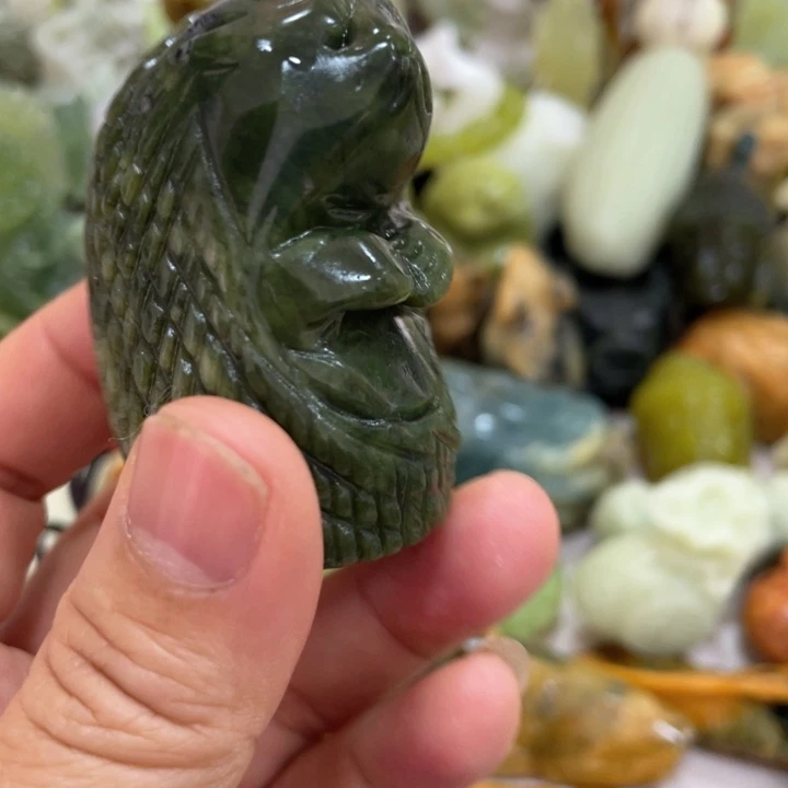 蛇纹石玉未镶嵌珠宝奇石