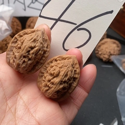 桃核吊坠29全品大红袍