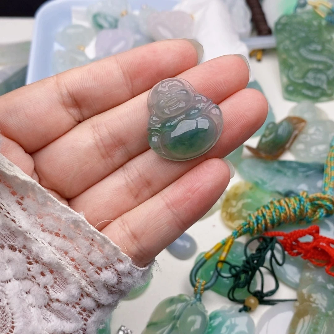 颈饰未镶嵌翡翠盛*媛佛