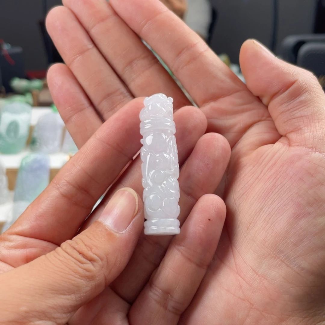 翡翠未镶嵌颈饰龙柱缅甸天然翡翠A货糯冰种白月光