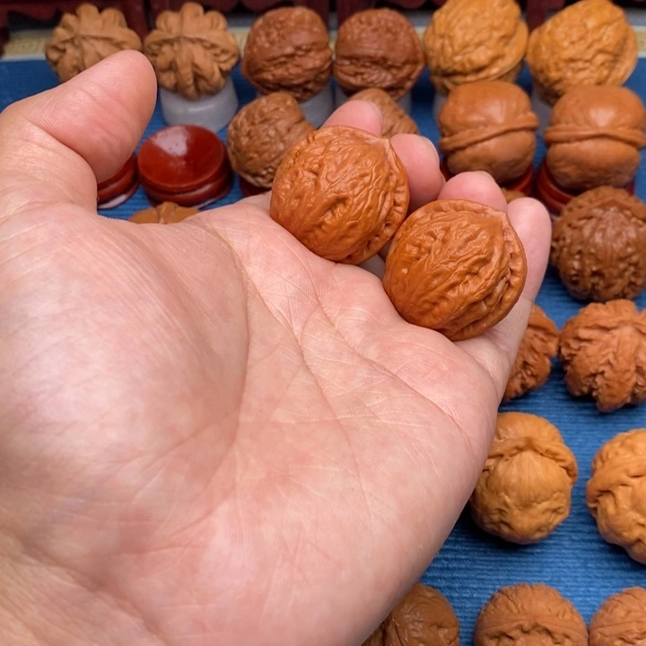 文玩核桃把件铁石